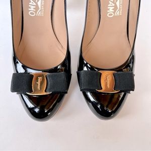 Ferragamo black patent Vara Bow Pump